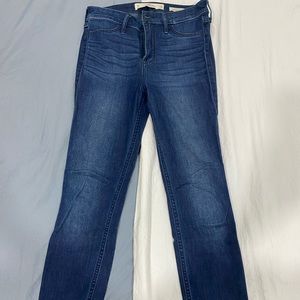 Size 1 Short High Rise Jean Legging from Hollister